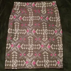 LuLaRoe Cross Pattern Stretch Cassie Pencil Skirt